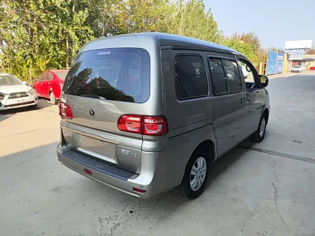 Forthing Lingzhi — Фото автомобиля 6