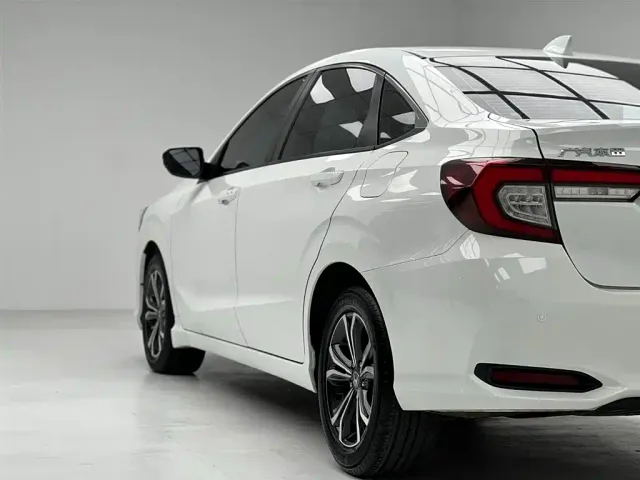 Honda Crider — Фото автомобиля 8