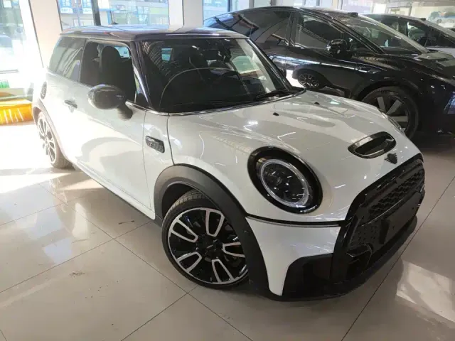 MINI Hatch — Фото автомобиля 2