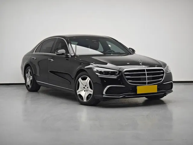 Mercedes-Benz S-Class — Фото автомобиля 3