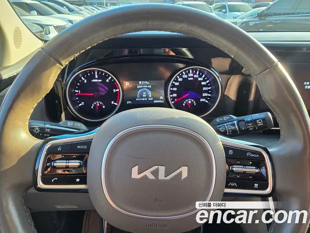 Kia Canival Carnival 4 поколение Дизель 9 мест Prestige — Фото автомобиля 9