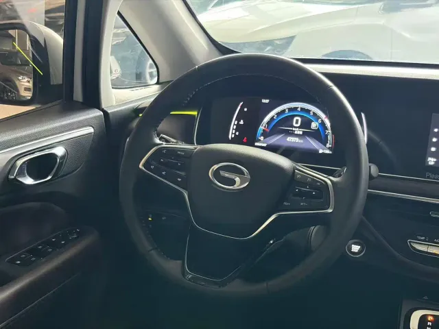 GAC Trumpchi M6 — Фото автомобиля 16