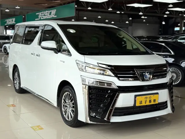 Toyota Vellfire — Фото автомобиля 4