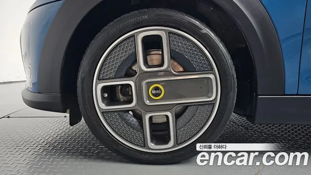 MINI Cooper Cooper Electric — Фото автомобиля 4