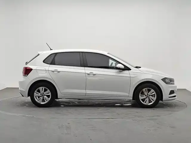 Volkswagen Polo — Фото автомобиля 4