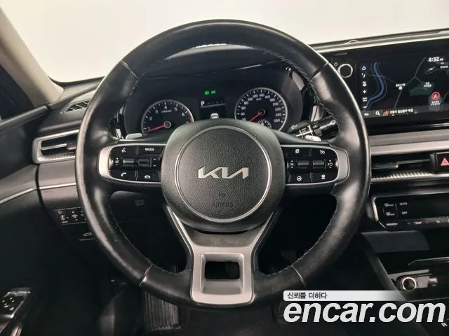 Kia K5 — Фото автомобиля 19