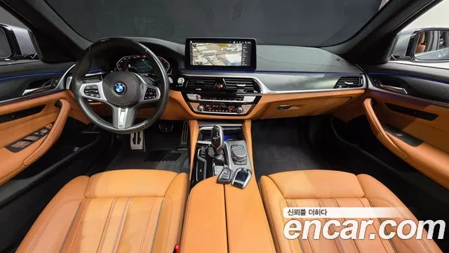BMW 5 Series G30 — Фото автомобиля 10
