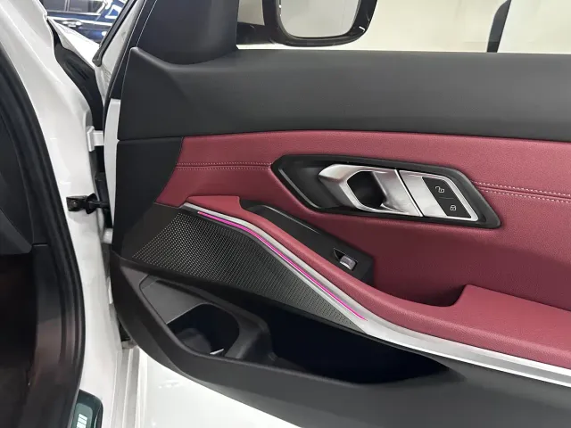BMW 3 Series — Фото автомобиля 9