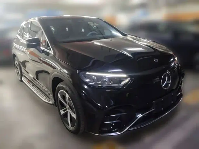 Mercedes-Benz EQE SUV — Фото автомобиля 5