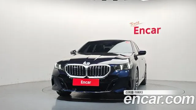BMW 5 Series G60 — Фото автомобиля 3
