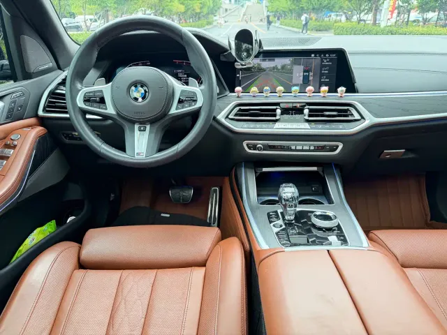BMW X7 — Фото автомобиля 11