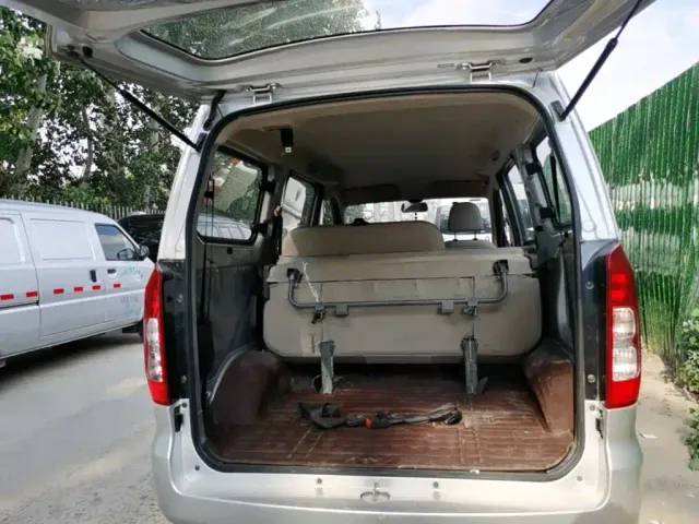 Wuling Hongguang V — Фото автомобиля 18
