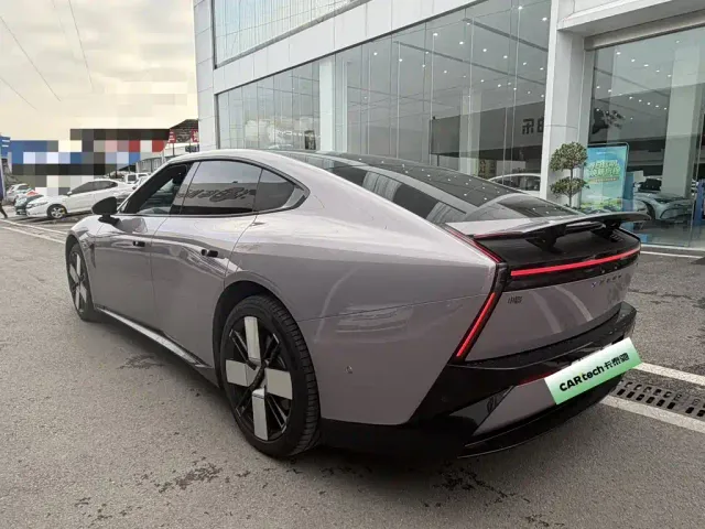 Xpeng P7 — Фото автомобиля 8
