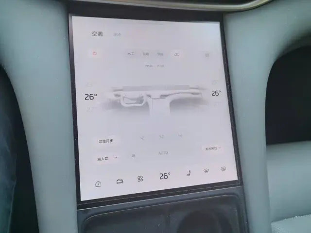 IM Motors LS6 — Фото автомобиля 14