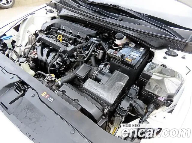 Hyundai Avante — Фото автомобиля 17