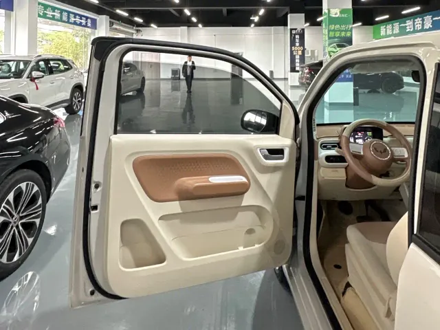 Wuling Hongguang Mini EV — Фото автомобиля 9