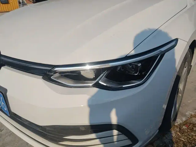 Volkswagen Golf — Фото автомобиля 23
