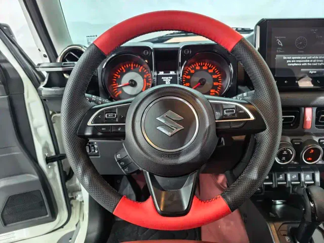 Suzuki Jimny — Фото автомобиля 7
