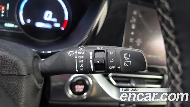 Kia Niro — Фото автомобиля 27