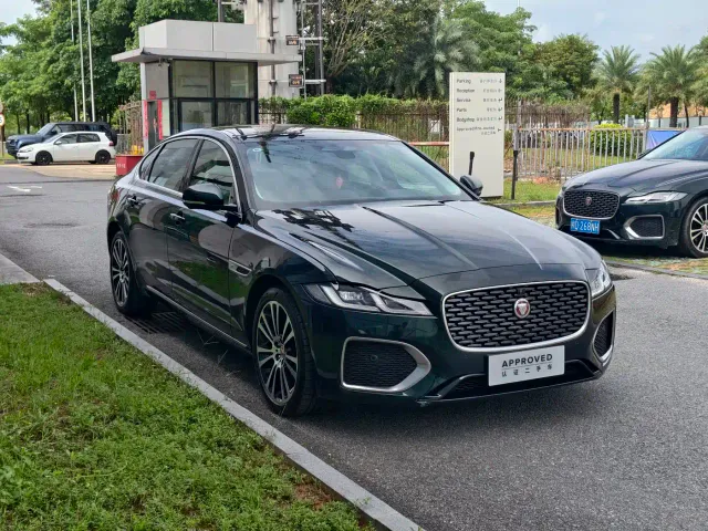 Jaguar XFL — Фото автомобиля 3