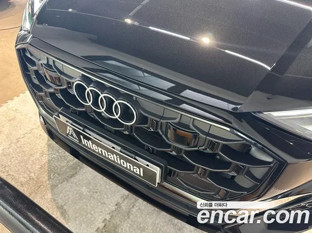 Audi Q8 50 TDI quattro Premium — Фото автомобиля 2