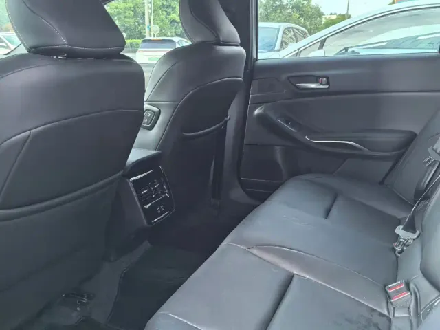 Toyota Avalon — Фото автомобиля 9