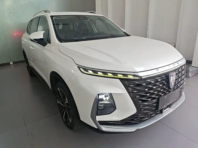 Roewe RX5 Max — Фото автомобиля 3