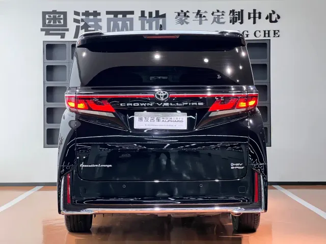 Toyota Vellfire — Фото автомобиля 6