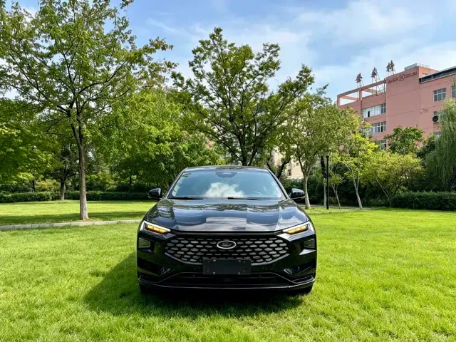 Ford Mondeo — Фото автомобиля 2