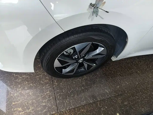 GAC Trumpchi M6 — Фото автомобиля 22