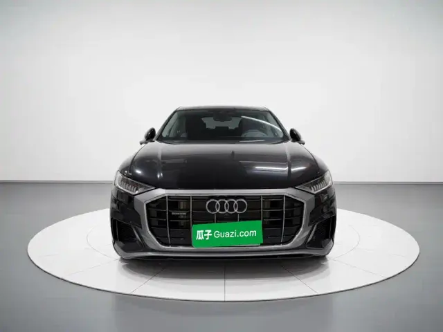 Audi Q8 — Фото автомобиля 2