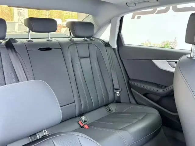 Audi A4L — Фото автомобиля 17