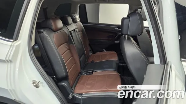 Volkswagen Tiguan — Фото автомобиля 11