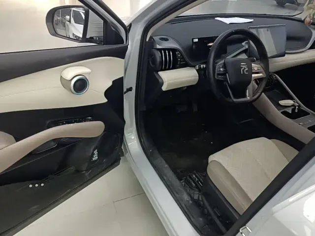BYD Yuan PLUS — Фото автомобиля 20