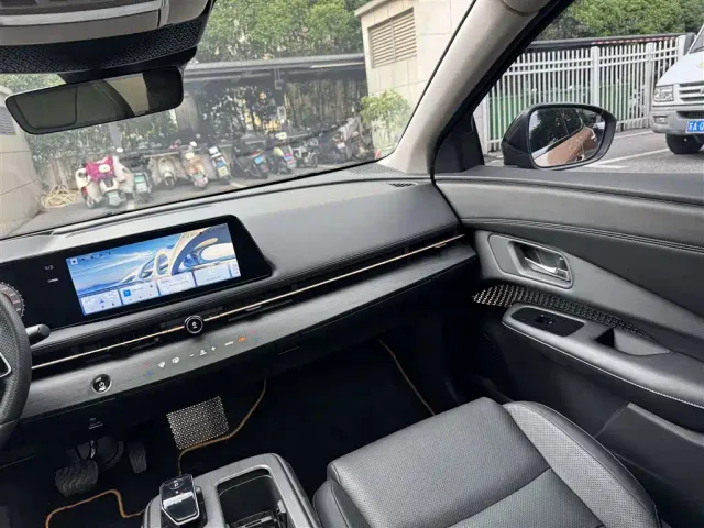 Nissan Ariya — Фото автомобиля 15