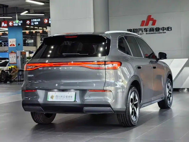 Geely Galaxy E5 — Фото автомобиля 6