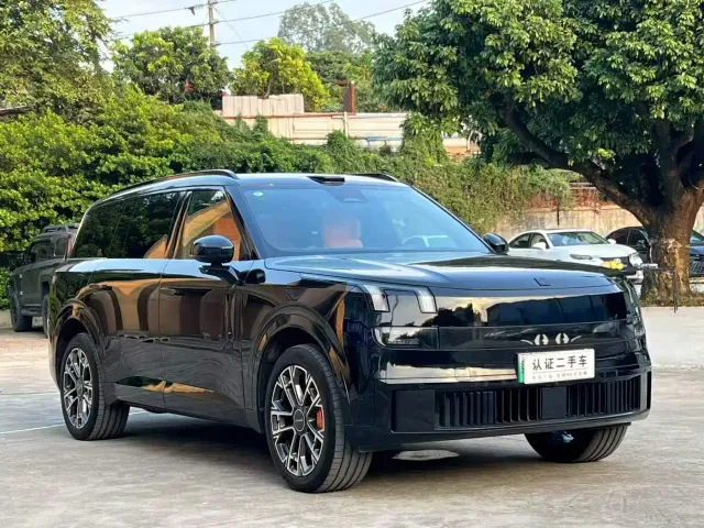 Lynk & Co 900 — Фото автомобиля 3