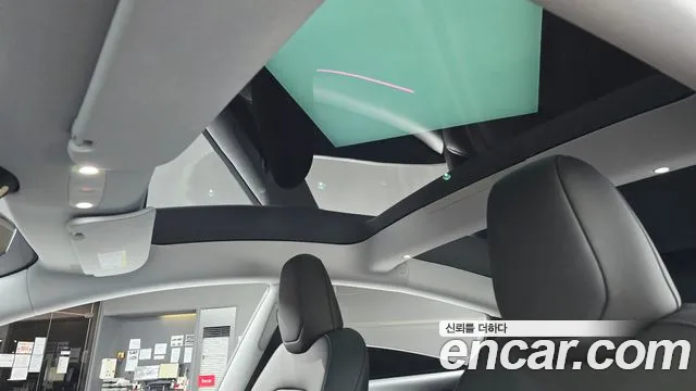 Tesla Model 3 — Фото автомобиля 23