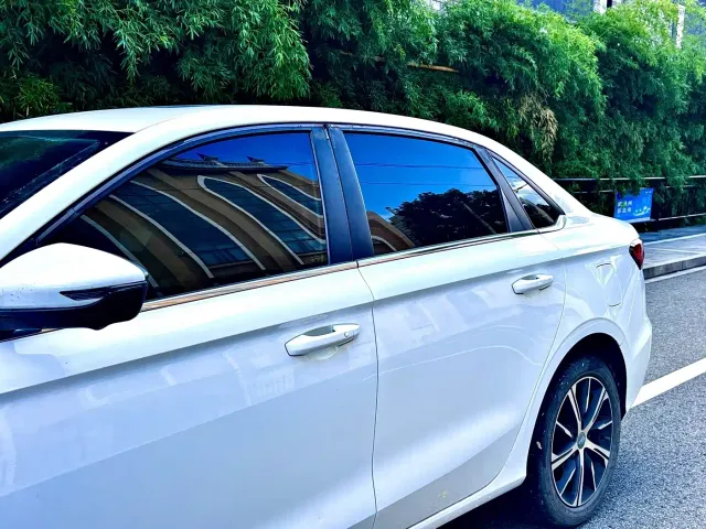 Geely Emgrand — Фото автомобиля 5