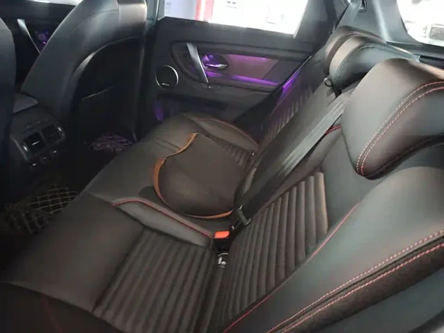Land Rover Discovery Sport — Фото автомобиля 16
