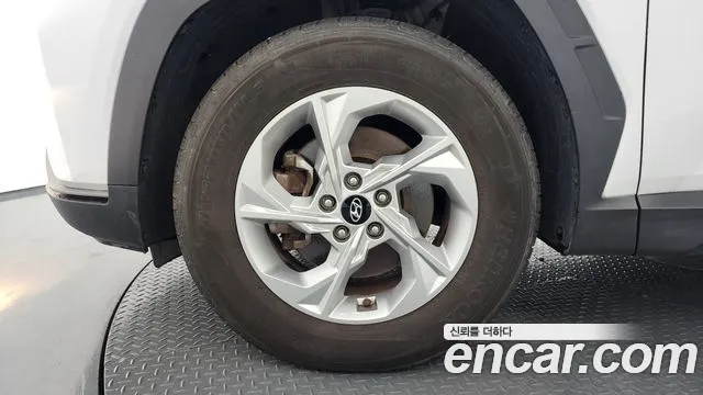 Hyundai Tucson Tucson (NX4) Бензин 1.6 турбо 2WD — Фото автомобиля 4