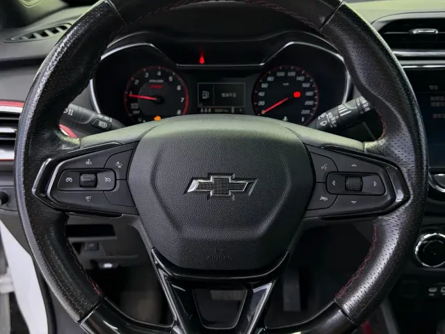 Chevrolet Trailblazer — Фото автомобиля 15