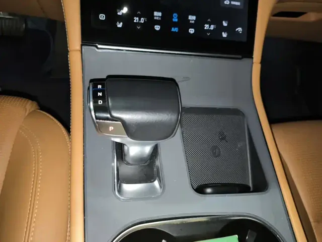Li Auto ONE — Фото автомобиля 13