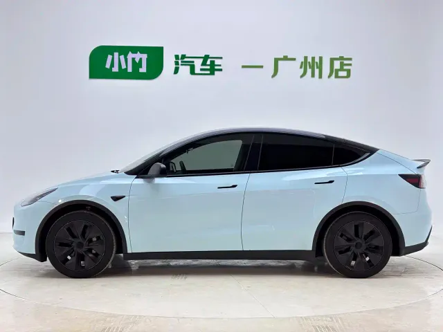 Tesla Model Y — Фото автомобиля 7