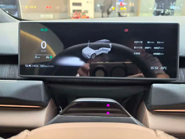 Nio ES8 — Фото автомобиля 17