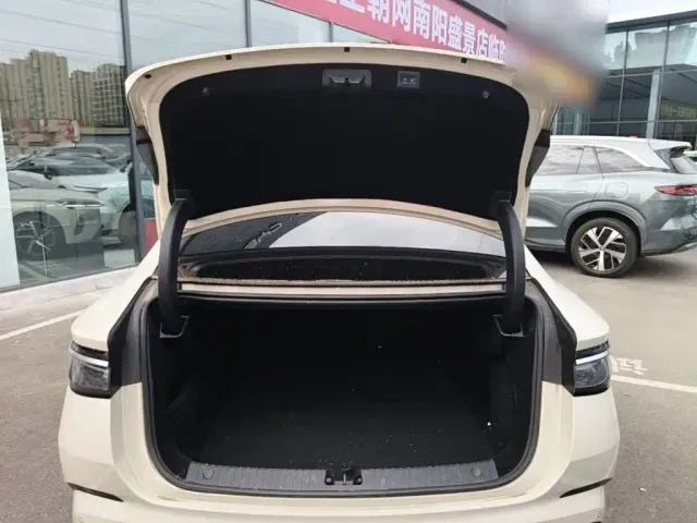 BYD Seal 07 DM-i — Фото автомобиля 18