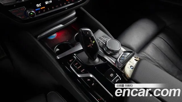 BMW 5 Series G30 — Фото автомобиля 12