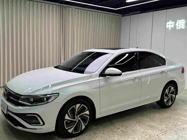 Volkswagen Bora — Фото автомобиля 2