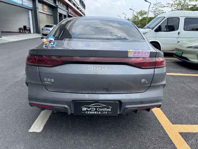 BYD Qin L — Фото автомобиля 10