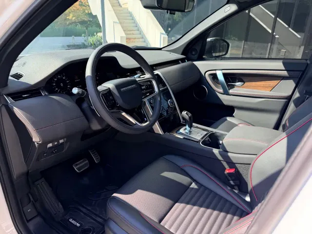 Land Rover Discovery Sport — Фото автомобиля 8